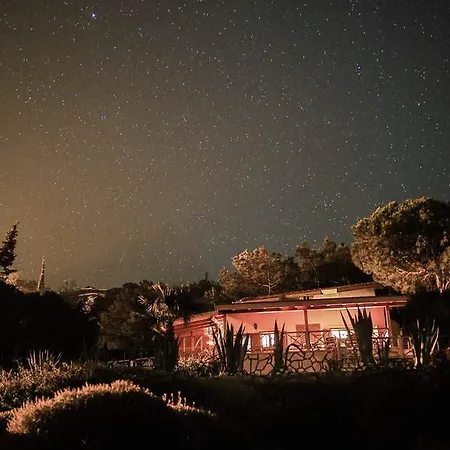 Aktan Villa *